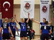 Fin�tí volejbalisté slaví