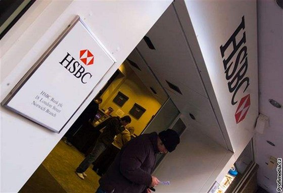 Britská banka HSBC se chystá v esku otevít první poboky pro movité klienty.