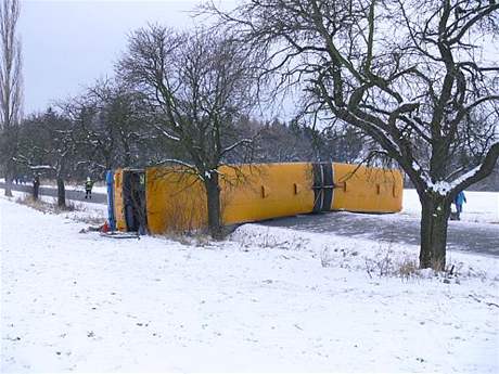 V autobuse linky 35 v té dob cestovalo ticet lidí, polovina utrpla zranní.