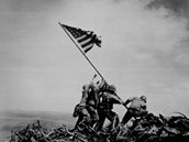 U.S. Marines raising the flag on Iwo Jima (1945)