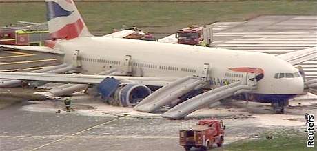 Boeing British Airways po nouzovm pistn na Heathrow