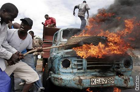 Povolební násilí v Keni si vzalo stovky ivot.
