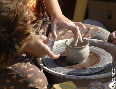 Zpracování keramiky, skla, biuterie i kov jsou obory, ve kterých nebudete mít mnoho konkurence