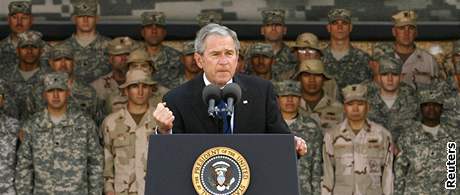 Prezident George Bush na americké vojenské základn Arifdan v Kuvajtu.