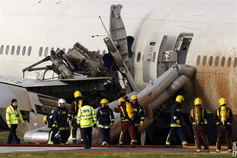 Boeing British Airways po nouzovém pistání na Heathrow