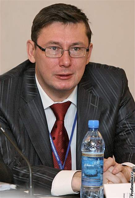 Ukrajinský ministr vnitra tvrdí, e si starosta zaal