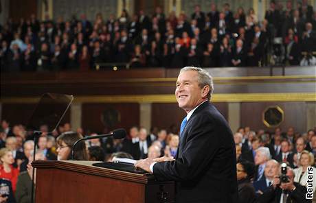 Bushv projev provázel potlesk, zejména z republikánských lavic.