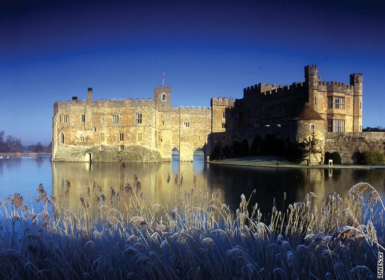 Leeds Castle v Anglii patí k nejkrásnjím hradm na svt.