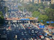 V roce 2010 bude na svtových silnicích jezdit miliarda aut