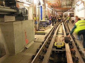 Připojování nového úseku metra ke stávající trase