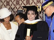 Michael Jackson a Whitney Houston pi pedávání doktorátu na Fisk University