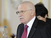 Václav Klaus po dalím peruení jednání na spolené schzi obou komor parlamentu (8. 2. 2008)
