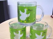 Sklen�né hrní�ky s obsahem olova a kadmia