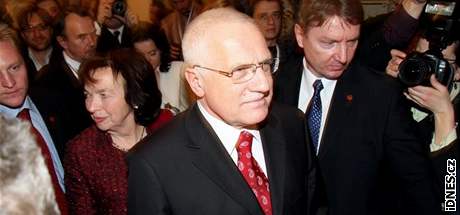 Václav Klaus s chotí Lívií. (15. února 2008)