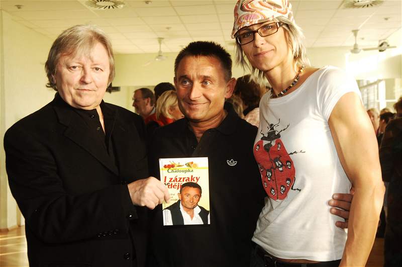 Václav Necká (vlevo), Vít Chaloupka a jeho exmanelka árka Konviková 