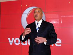 Arun Sarin, generln editel (CEO) Vodafone Group Inc.