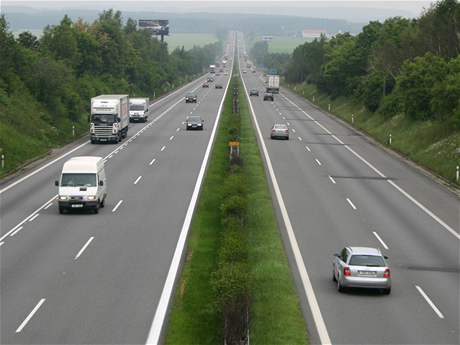 Na vybraných úsecích dálnic by se v budoucnosti mohlo jezdit 160 km/h. Ilustraní foto