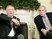 eský premiér Mirek Topolánek a americký prezident George W. Bush