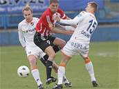 Ostrava - �i�kov:Bolf (vlevo), �vancara a �oupek