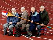 Zlatá �ty�ka s kormidelníkem z her 1952