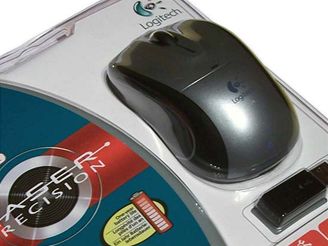 Logitech V450