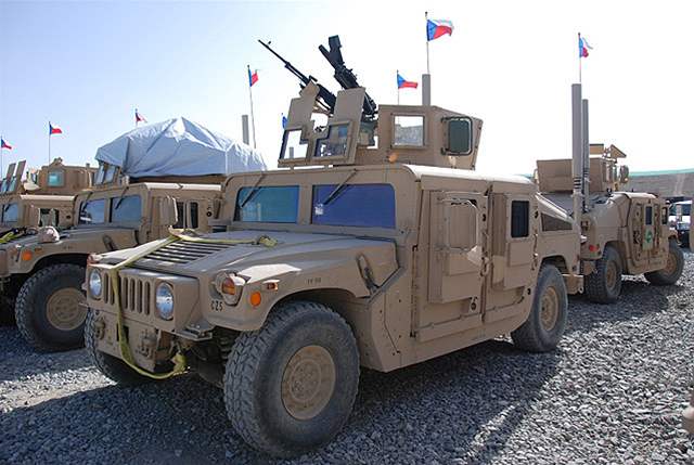 Americká vozidla Humvee v eských slubách v Afghánistánu