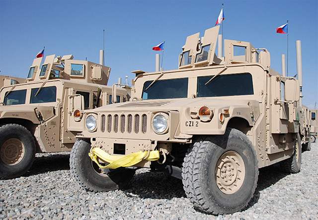 Americká vozidla Humvee v eských slubách v Afghánistánu