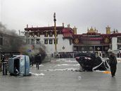 Protiínské protesty v tibetské Lhase (14. bezna 2008)