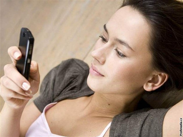 P�i psaní SMS nemá �eský jazyk tém�� �ádná pravidla.