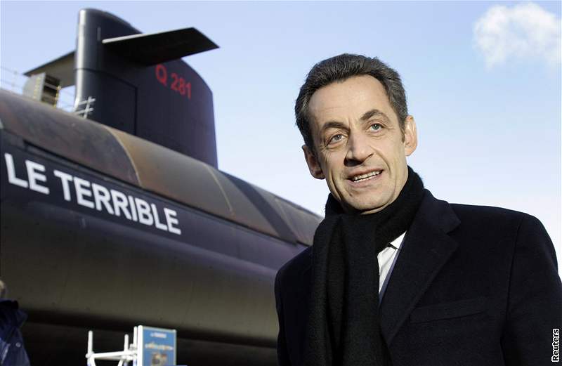 Nicolas Sarkozy ped novou jadernou ponorkou Le Terrible