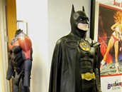 Hollywoodská aukce filmových rekvizit - kostým Michaela Keatona