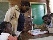 Klí�ové parlamentní a prezidentské volby v Zimbabwe.