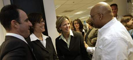 Laureáti Pulitzerovy ceny Steve Fainaru, Anne Hullová, Dana Priestová a Michel du Cille z redakce Washington Post (zleva doprava)