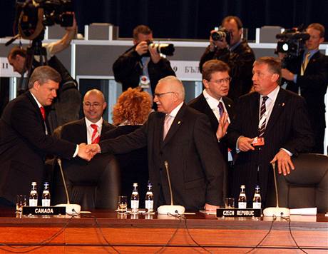 Summit NATO v rumunské Bukureti
