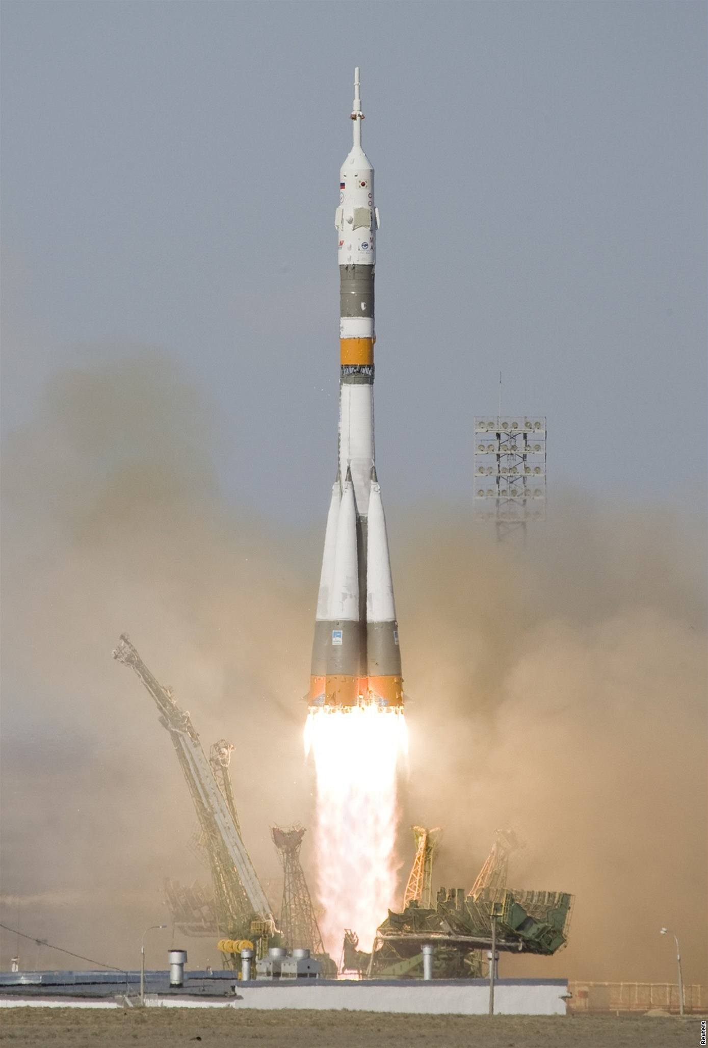 Sojuz TMA-12 startuje z kazaského Bajkonuru, na palub je i první Jihokorejka smující do kosmu