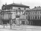 Bombardování Brna v dubnu 1945. Poboená budova nádraí.