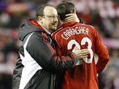 Liverpool - Arsenal: kou Benítez a Carragher