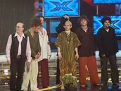 Bannov noc X Factoru - Za 5 dvanct (vlevo) a All X (vpravo), uprosted Petr Janda
