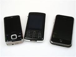 Apple iPhone vs Nokia N81 8GB vs Sony Ericsson W960i