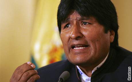 Plánovaná dálnice, která protne celou Bolívii, výrazn zakývala s popularitou prezidenta Moralese.
