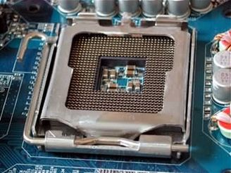 Socket LGA775 do kterho bude Pentium E3200 ureno
