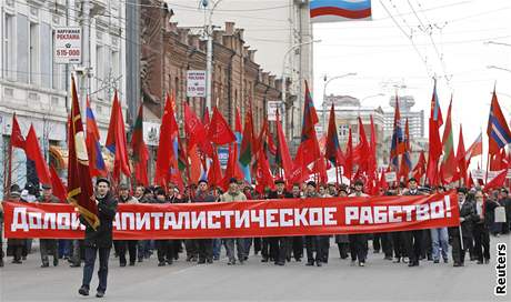 Oslavy 1. kvtna - za zlepení pracovních podmínek protestovali i v sibiském mst Krasnojarsk