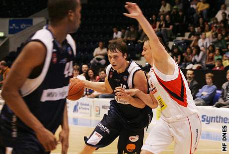 Basketbalisté Dína neuspli ani v dalím zápase s favoritem - ilustraní foto.