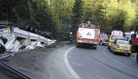 Nehoda kamionu za elezným Brodem (12.5.2008)