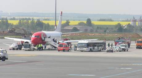 Norské letadlo se po startu vrátilo na Ruzyni, pístroje hlásily poár