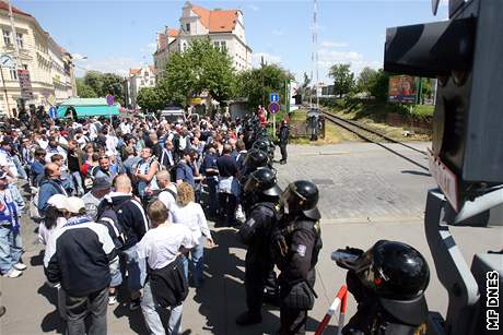 Fanouky sledovala i v Olomouci policie. Ilustraní foto
