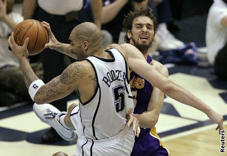 Utah Jazz - Los Angeles Lakers: Boozer útoí