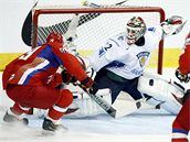 Rusko - Finsko: Sergej Fjodorov  stílí gól finskému brankái Backstromovi.