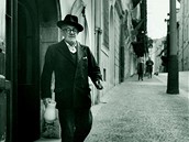 Z výstavy Pra�ský chodec