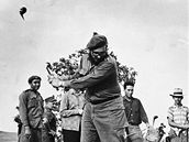 Fidel Castro jako hrá golfu
